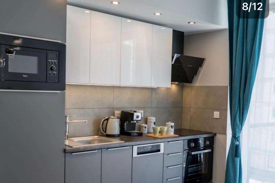 Apartment Cybernetyki Business Centre, Chopin Airport, Parking *